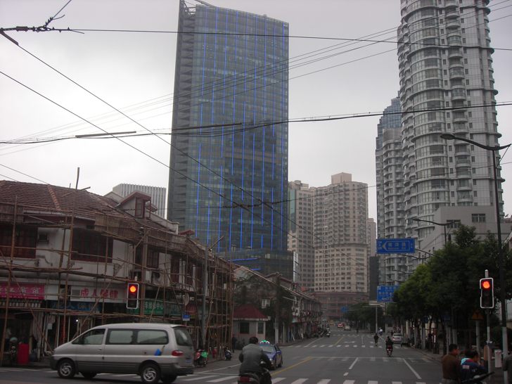 Kreuzung Shanghai - Alt und Neu
